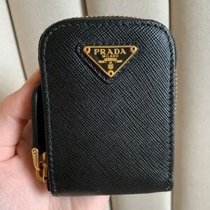 Prada Re-Edition 2005 Saffiano Coin Purse